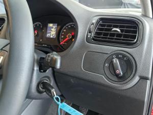 Volkswagen Polo Vivo hatch 1.4 - Image 20