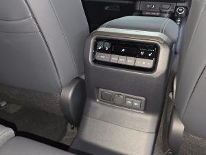 Toyota Land Cruiser Prado 2.8GD VX-R - Image 26