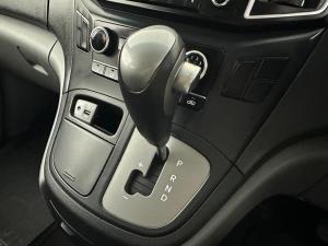 Hyundai H-1 2.5 Crdi Multicab automatic 6 Seat - Image 10