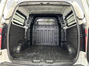 Hyundai H-1 2.5 Crdi Multicab automatic 6 Seat - Image 16