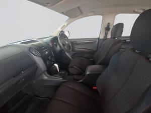Isuzu D-MAX 250 HO HI-RIDE automatic D/C - Image 3