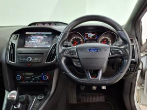Ford Focus ST 3 - Image 10