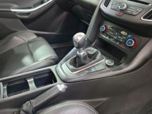 Ford Focus ST 3 - Image 9