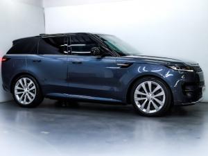 Land Rover Range Rover Sport P530 First Edition - Image 2