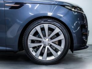 Land Rover Range Rover Sport P530 First Edition - Image 4
