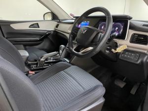 Mahindra XUV700 2.0T AX5 - Image 10