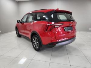 Mahindra XUV700 2.0T AX5 - Image 4