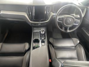 Volvo XC60 B5 AWD Plus Dark - Image 14
