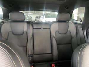 Volvo XC60 B5 AWD Plus Dark - Image 15