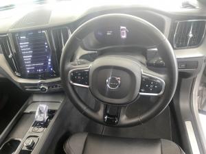 Volvo XC60 B5 AWD Plus Dark - Image 19