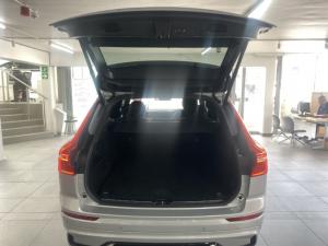 Volvo XC60 B5 AWD Plus Dark - Image 5