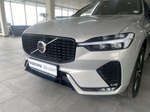 Volvo XC60 B5 AWD Plus Dark - Image 9