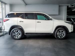 Toyota Fortuner 2.8GD-6 VX - Image 2