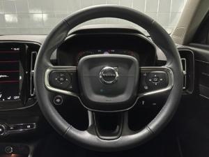 Volvo XC40 D4 AWD Momentum - Image 10