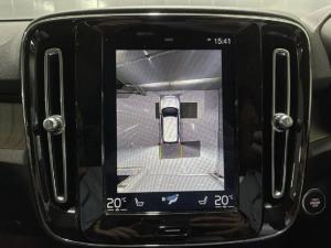 Volvo XC40 D4 AWD Momentum - Image 13