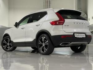 Volvo XC40 D4 AWD Momentum - Image 4