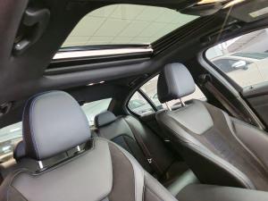 BMW 3 Series 320i Mzansi Edition - Image 7