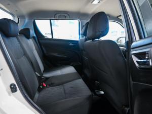 Suzuki Swift hatch 1.2 GL auto - Image 7