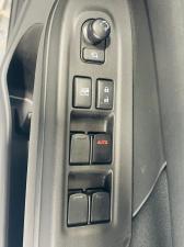 Suzuki Swift 1.2 GLX manual - Image 17