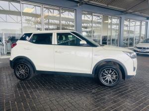 Mahindra XUV300 1.5TD W4 - Image 8