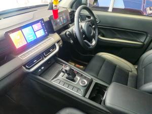 GWM P300 2.4T double cab LT 4x4 - Image 13