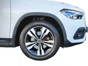 Mercedes-Benz GLA GLA200 - Image 21