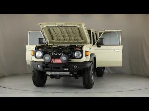 Toyota Land Cruiser 79 4.0 V6 double cab - Image 23