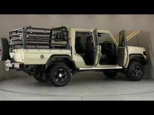 Toyota Land Cruiser 79 4.0 V6 double cab - Image 24