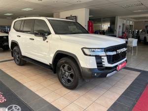 Toyota Land Cruiser 300 3.3D GR-Sport - Image 1
