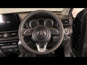 Toyota Urban Cruiser 1.5 XR manual - Image 8