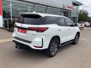 Toyota Fortuner 2.4GD-6 4x4 - Image 2