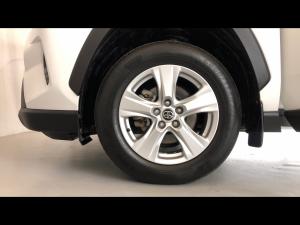 Toyota RAV4 2.0 GX auto - Image 18