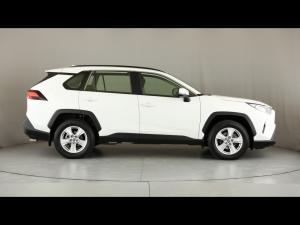 Toyota RAV4 2.0 GX auto - Image 3