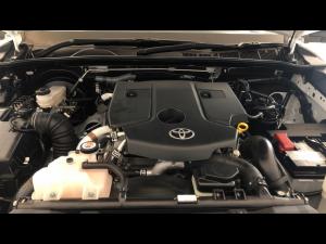 Toyota Hilux 2.4GD-6 double cab 4x4 Raider manual - Image 14