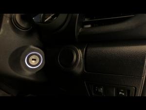 Toyota Hilux 2.4GD-6 double cab 4x4 Raider manual - Image 16