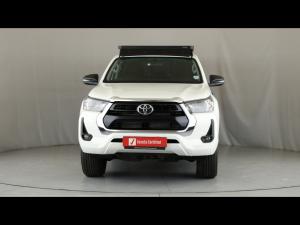Toyota Hilux 2.4GD-6 double cab 4x4 Raider manual - Image 4