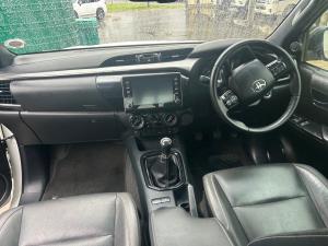 Toyota Hilux 2.8GD-6 Xtra cab Legend manual - Image 6