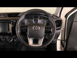 Toyota Hilux 2.4GD-6 single cab Raider manual - Image 8