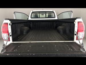 Toyota Hilux 2.4GD-6 single cab Raider manual - Image 13