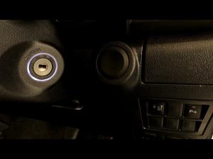 Toyota Hilux 2.4GD-6 single cab Raider manual - Image 16