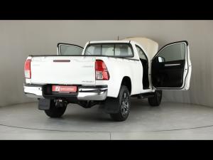 Toyota Hilux 2.4GD-6 single cab Raider manual - Image 24