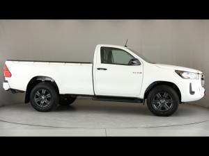 Toyota Hilux 2.4GD-6 single cab Raider manual - Image 3