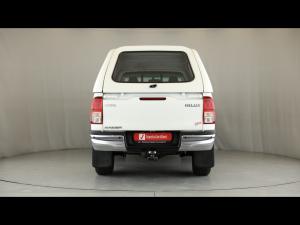 Toyota Hilux 2.4GD-6 single cab 4x4 Raider manual - Image 3