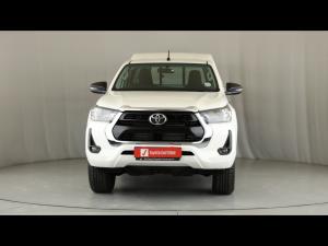 Toyota Hilux 2.4GD-6 single cab 4x4 Raider manual - Image 4