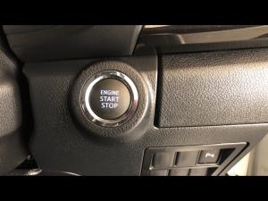 Toyota Hilux 2.8GD-6 Xtra cab Legend manual - Image 16