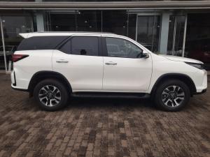 Toyota Fortuner 2.4GD-6 Raised Body - Image 3