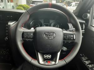 Toyota Fortuner 2.8GD-6 4X4 GR-S automatic - Image 8