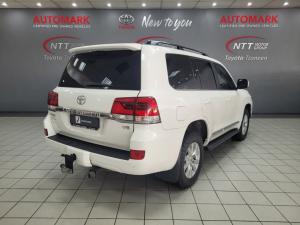 Toyota Land Cruiser 200 V8 4.5D VX-R automatic - Image 2