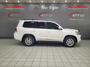 Toyota Land Cruiser 200 V8 4.5D VX-R automatic - Image 3