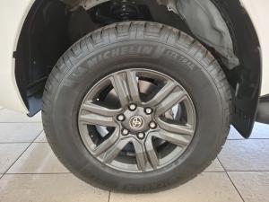 Toyota Hilux 2.4 GD-6 RB Raider automaticE/CAB - Image 12